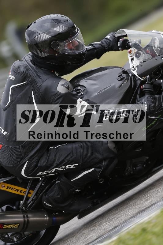 Archiv-2025/06 18.04.2025 Speer Racing ADR/Gruppe gelb/backside